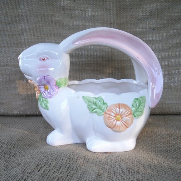 Vintage Ceramic Rabbit Basket Style Planter - Picture 5 of 16